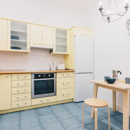 Apartment Victoria By People San Sebastian