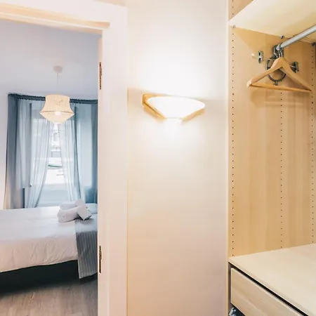 Victoria By People * San Sebastian