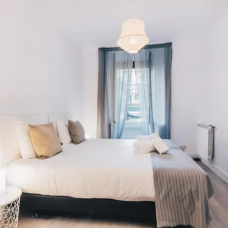 Apartment Victoria By People San Sebastian